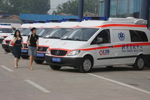 长沙租赁私人救护车联系电话