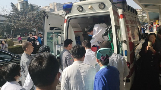 长沙出租急救车电话