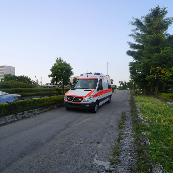 长沙租赁救护车电话号码