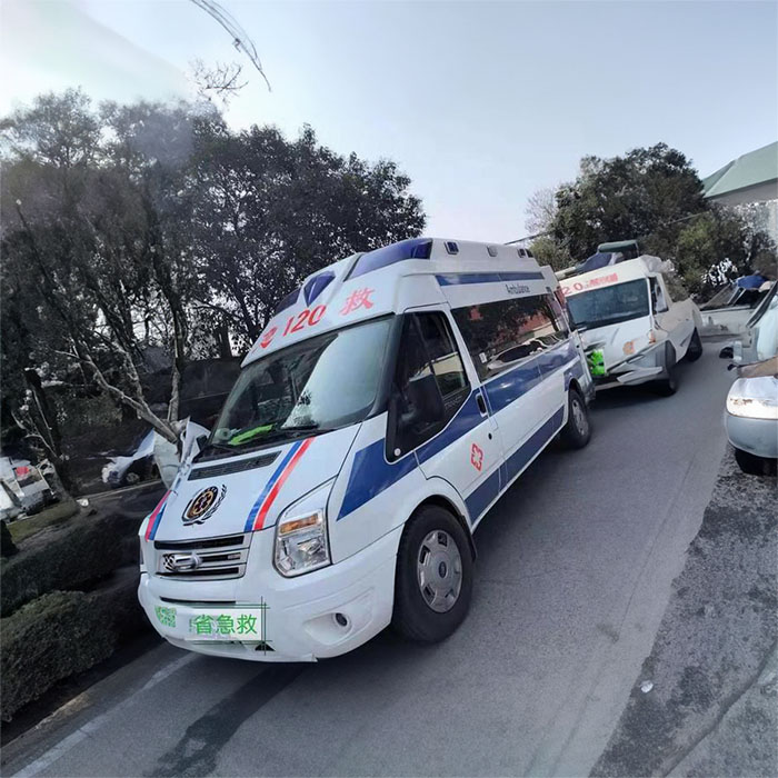 长沙租赁私人救护车联系电话