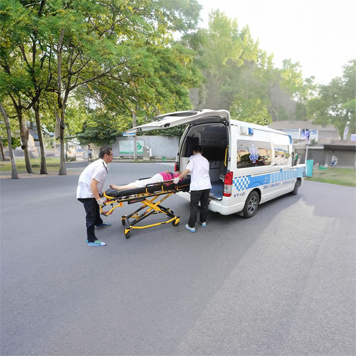 长沙出租私人救护车联系电话