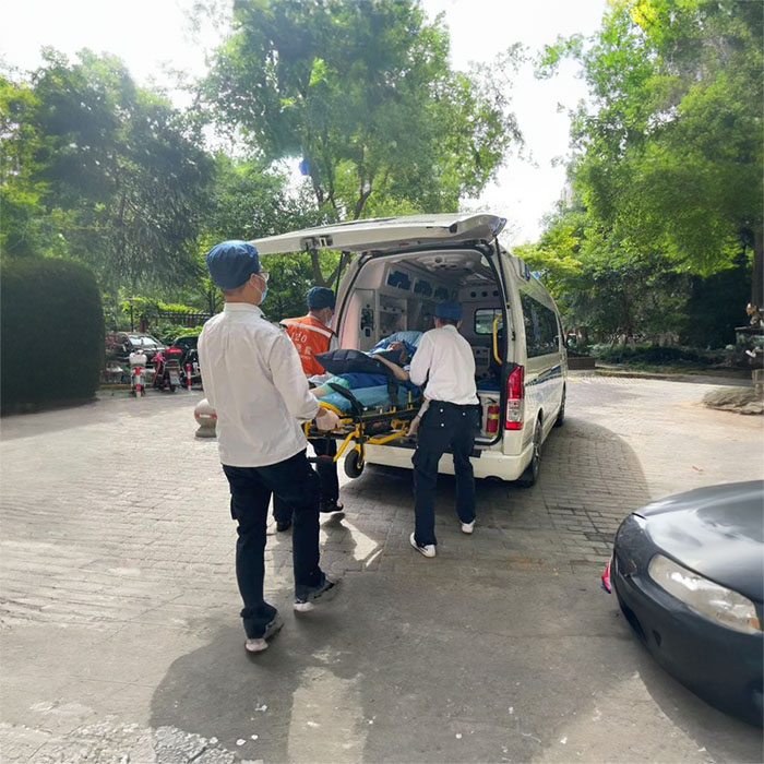 长沙租赁私人救护车电话号码