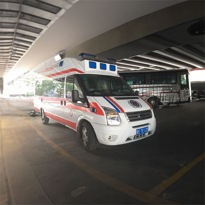 长沙租赁私人救护车联系电话