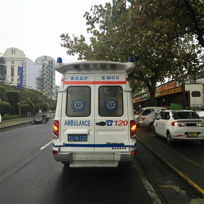 长沙出租私人救护车联系电话