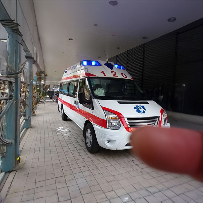 长沙租赁私人救护车电话号码