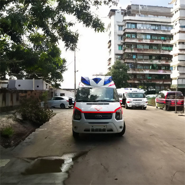 长沙租赁救护车电话号码